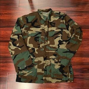Vintage US Military Issue Camouflage Woodland Camo Combat Jacket Shirt S Long